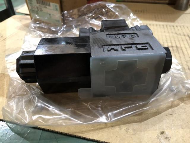 油研工業 DSG-01-2B2-D24-50 電磁切換弁