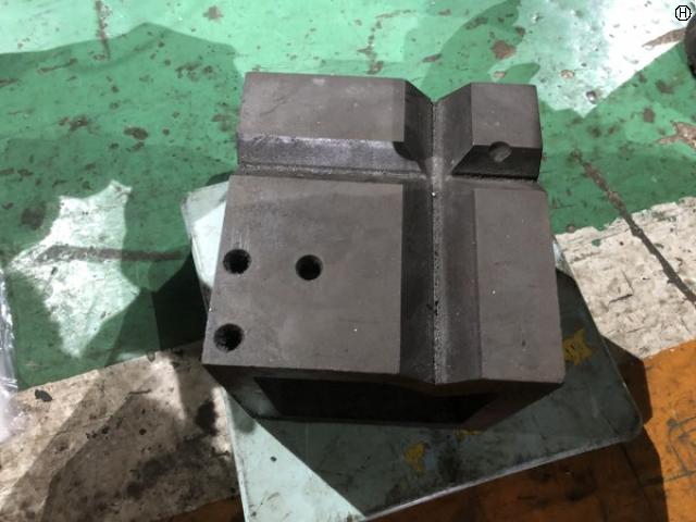  155x155mm V溝付桝形ブロック