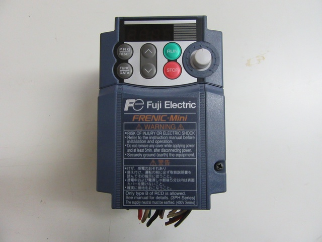 富士電機/FUJI ELECTRIC FRNO.4C2S-2J コンパクト形インバーター 中古