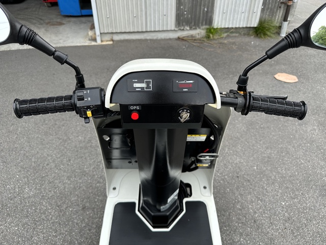 三菱ロジスネクスト NBT06 0.6T電動けん引車