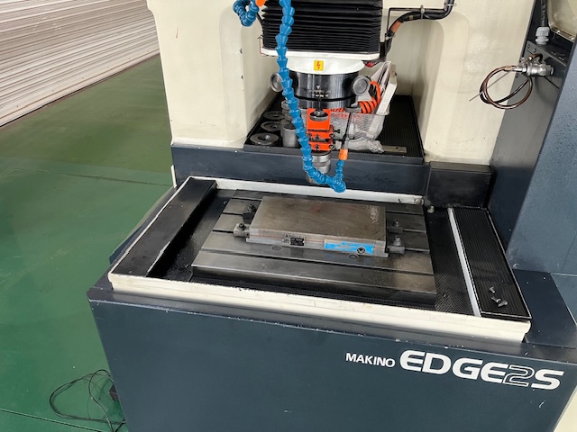 牧野フライス製作所 EDGE2S NC放電加工機