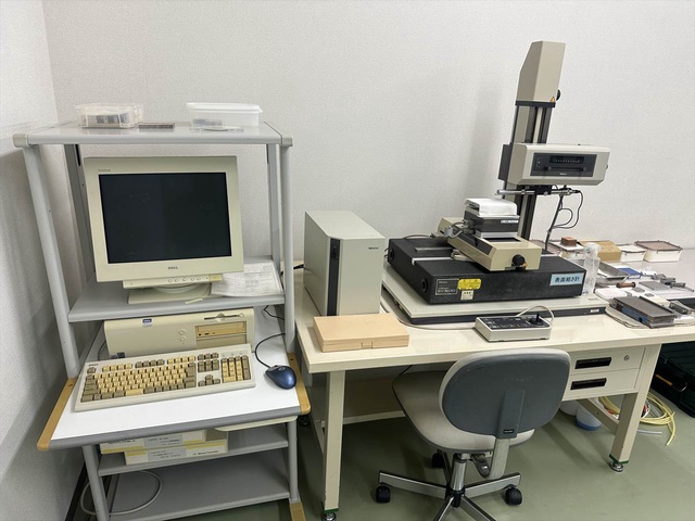 東芝機械 UVM-100A 超精密マシニングセンター